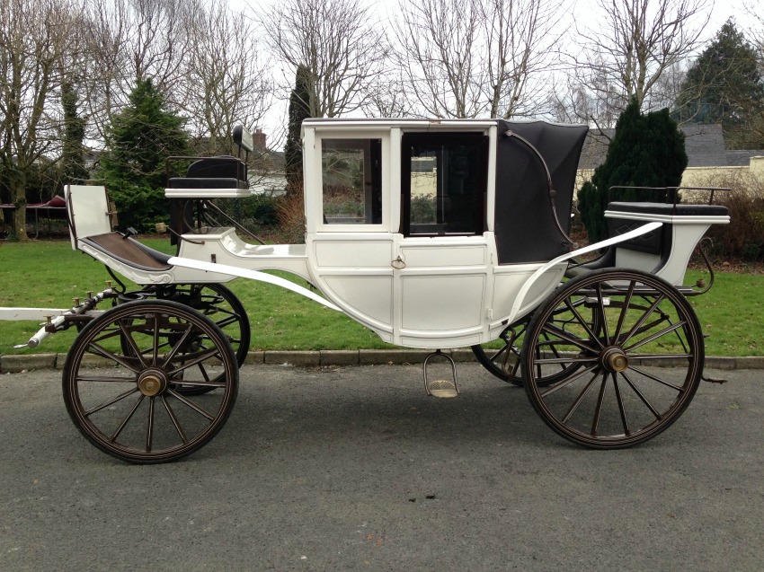 Melia Carriage Hire Weddings